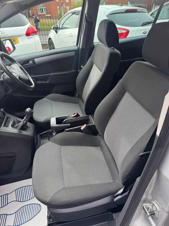 Vauxhall Zafira Design Black #10