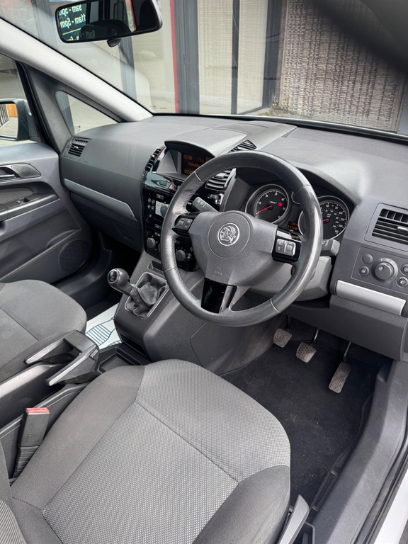 Vauxhall Zafira Design Black #14