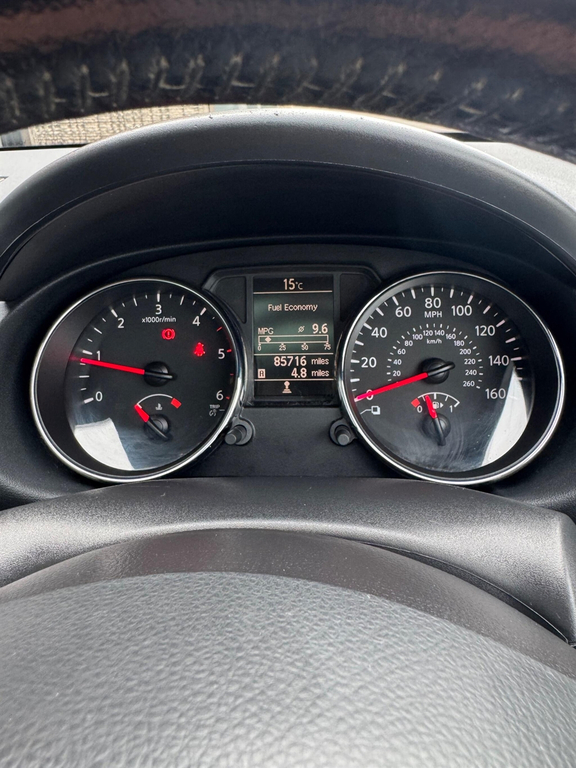 Nissan Qashqai+2 Plus 2 N-tec White #23