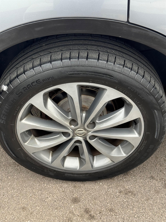 Nissan Qashqai+2 Plus 2 N-tec White #28