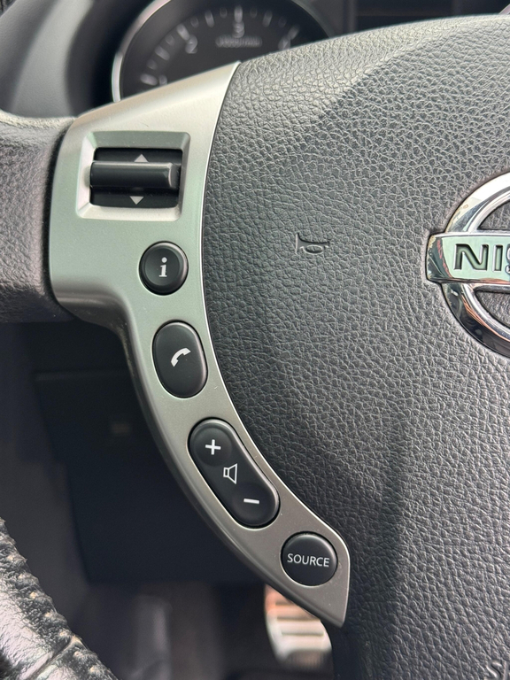 Nissan Qashqai+2 Plus 2 N-tec White #18
