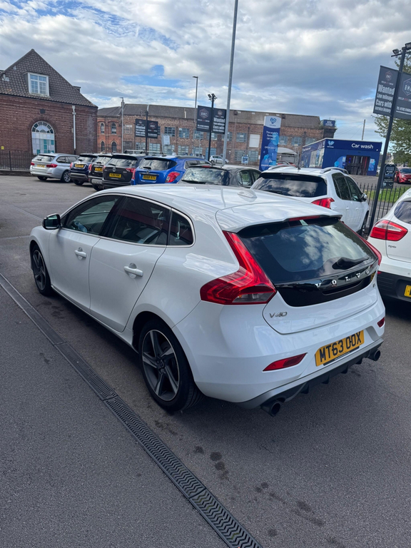 Volvo V40 1.6 D2 R-design Euro 5 Ss White #4