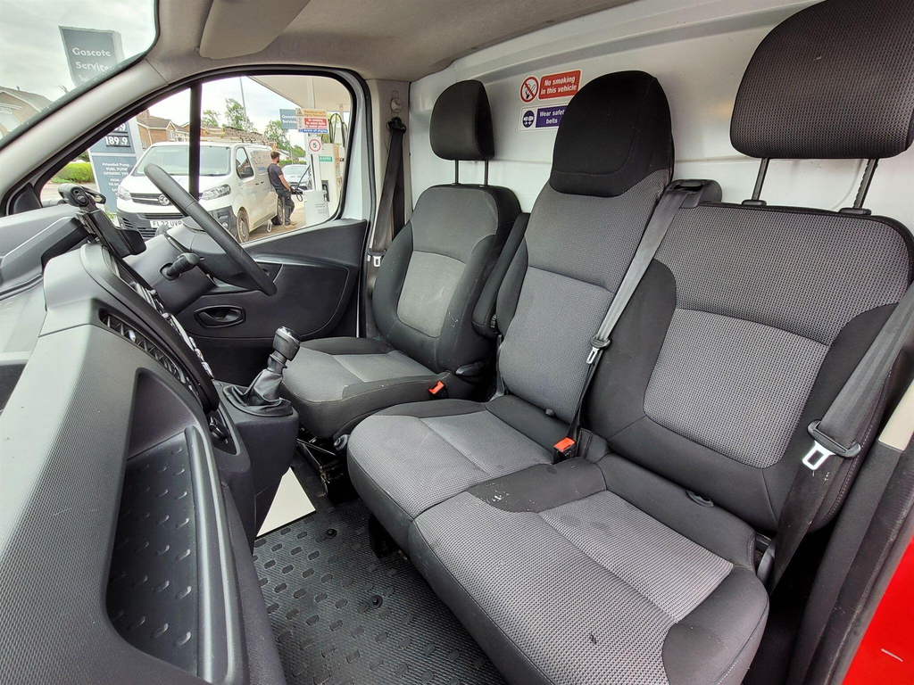Renault Trafic 2.0 Dci Energy 28 Business Swb Standard Roof Euro White #6