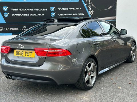 Jaguar XE Saloon Silver #14
