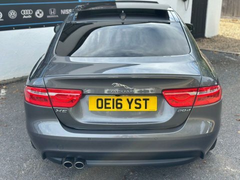 Jaguar XE Saloon Silver #16