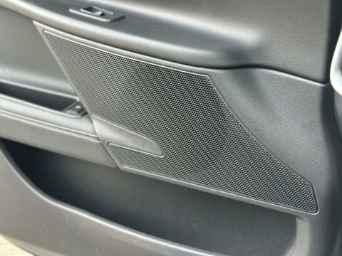 Jaguar XE Saloon Silver #48