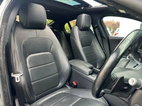 Jaguar XE Saloon Silver #27