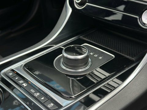 Jaguar XE Saloon Silver #52