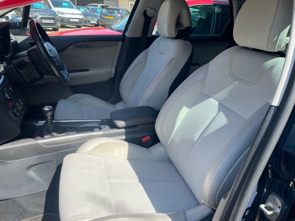 Citroen C4 1.6 Hdi 16V Exclusive Hatchback Blue #3