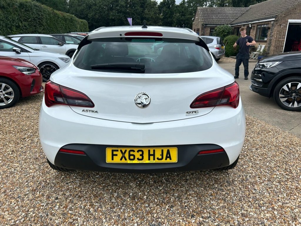 Vauxhall Astra GTC Vxr Blue #9