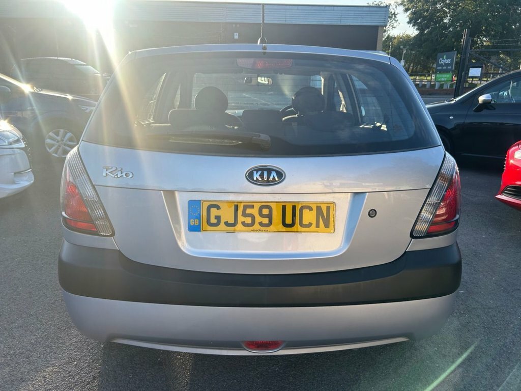 Kia RIO 1.4 2 Hatchback 139 G Km 95 Bhp Silver #5