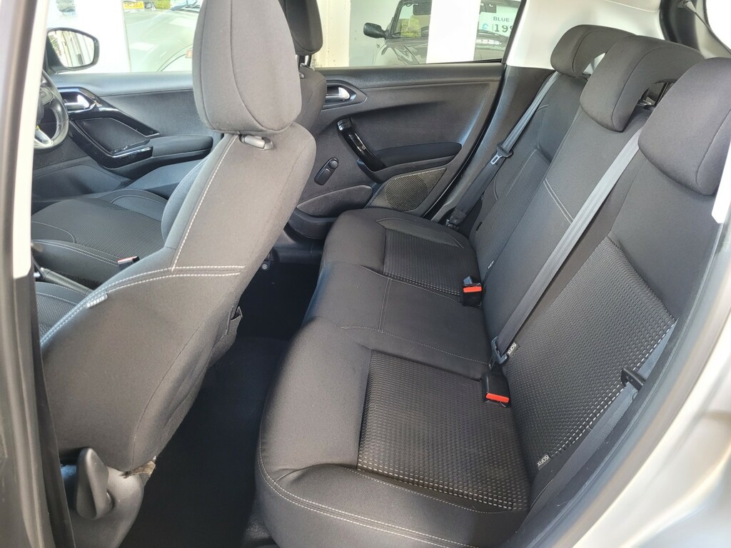 Peugeot 208 Hatchback Grey #16