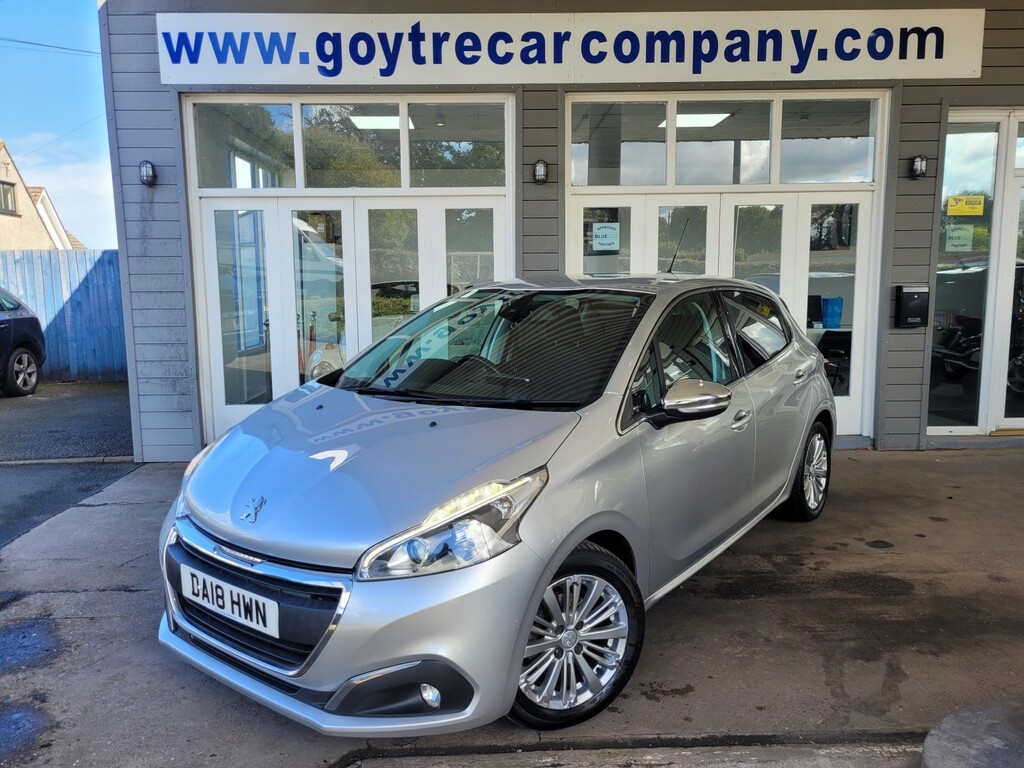 Peugeot 208 Hatchback Grey #1