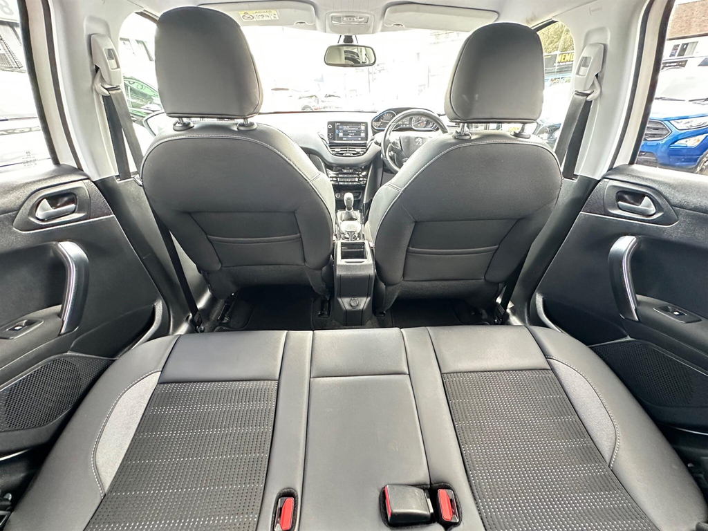 Peugeot 2008 1.2 Puretech Active Grey #25