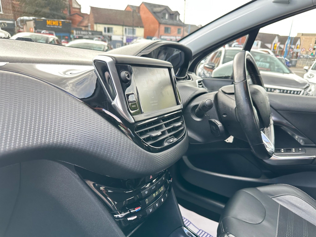 Peugeot 2008 1.2 Puretech Active Grey #12