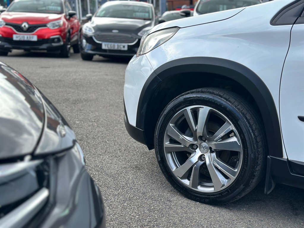Peugeot 2008 1.2 Puretech Active Grey #44