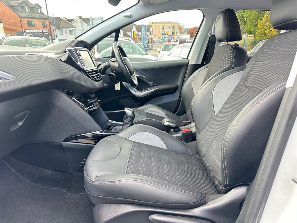 Peugeot 2008 1.2 Puretech Active Grey #22