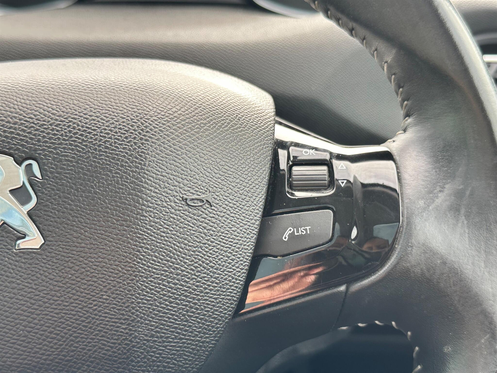 Peugeot 308 Hatchback Black #33