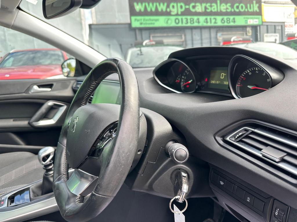 Peugeot 308 Hatchback Black #11