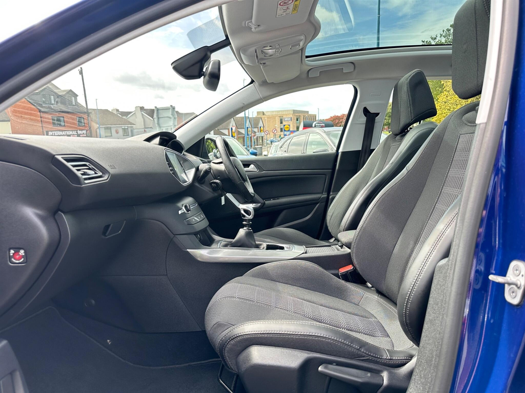 Peugeot 308 Hatchback Black #29