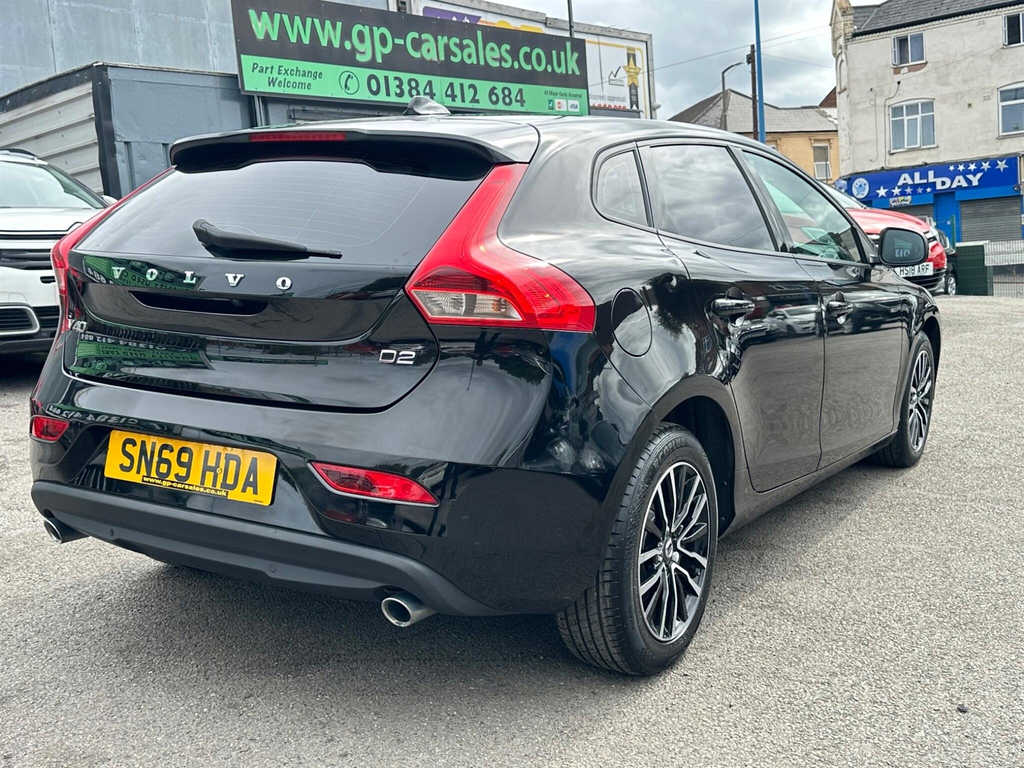 Volvo V40 T2 122 R Design Edition White #7