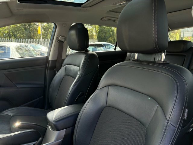Kia Sportage 1 White #8