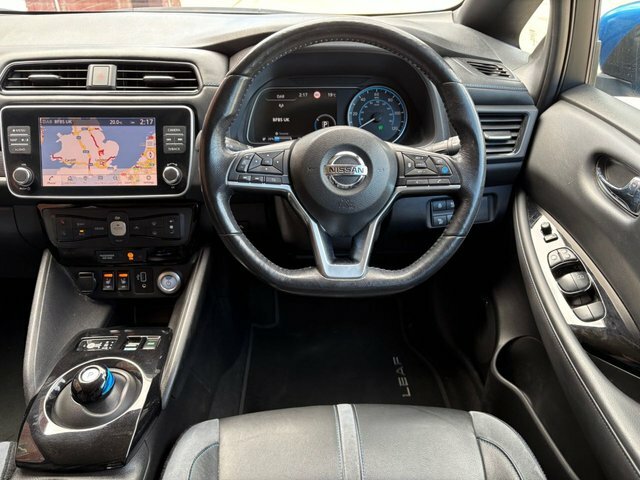 Nissan Leaf 40Kwh Tekna Hatchback 150 Ps Blue #3