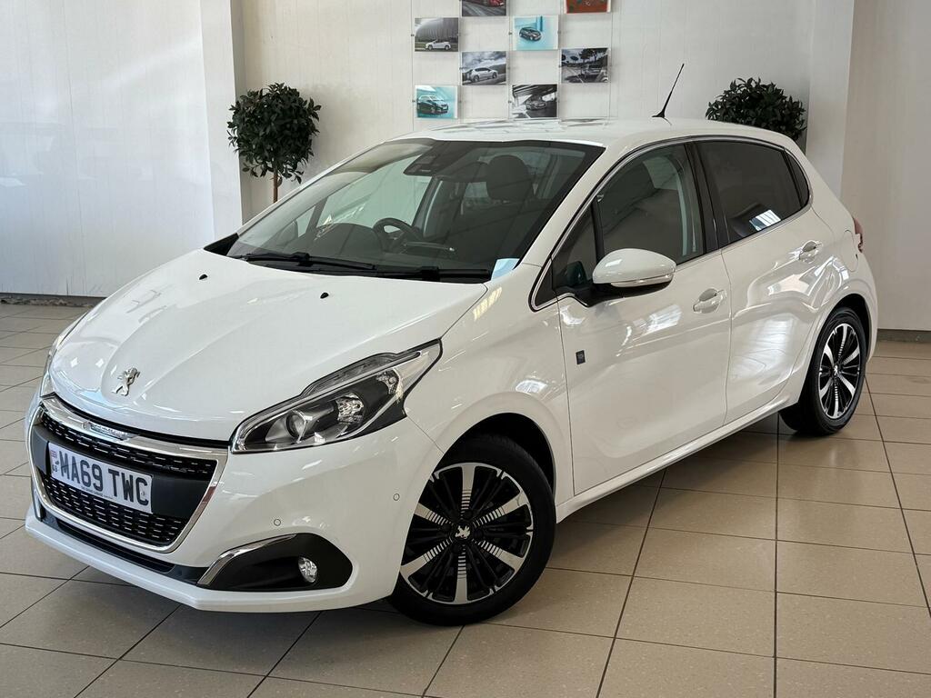 Peugeot 208 1.2 Puretech Tech Edition Euro 6 Ss White