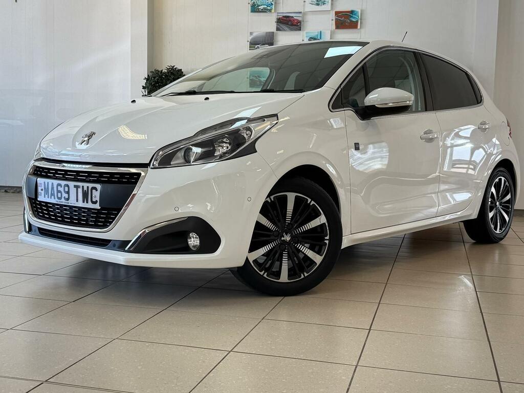 Peugeot 208 1.2 Puretech Tech Edition Euro 6 Ss White #2