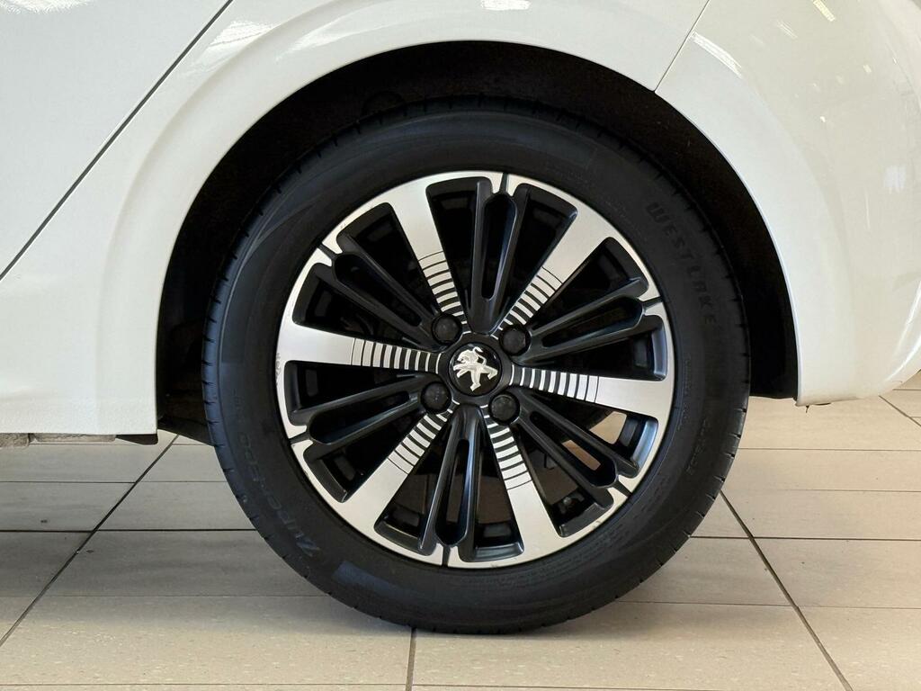 Peugeot 208 Puretech Tech Edition White #33