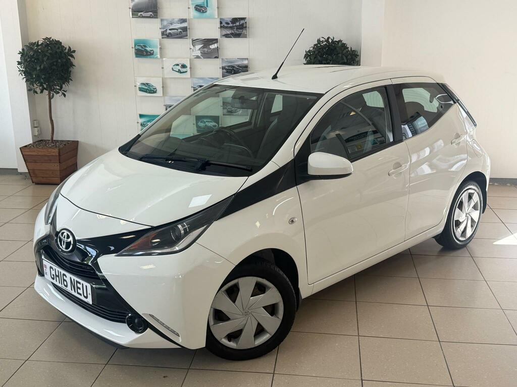 Toyota Aygo 1.0 Vvt-i X-play Euro 6 White