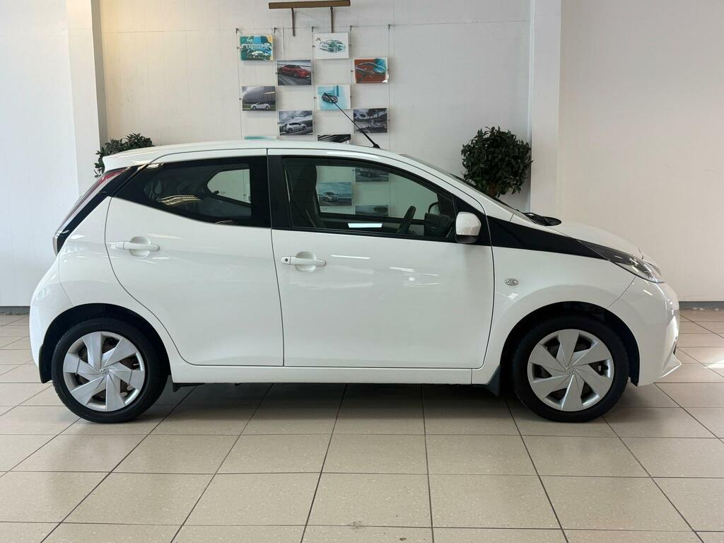 Toyota Aygo Blue #9