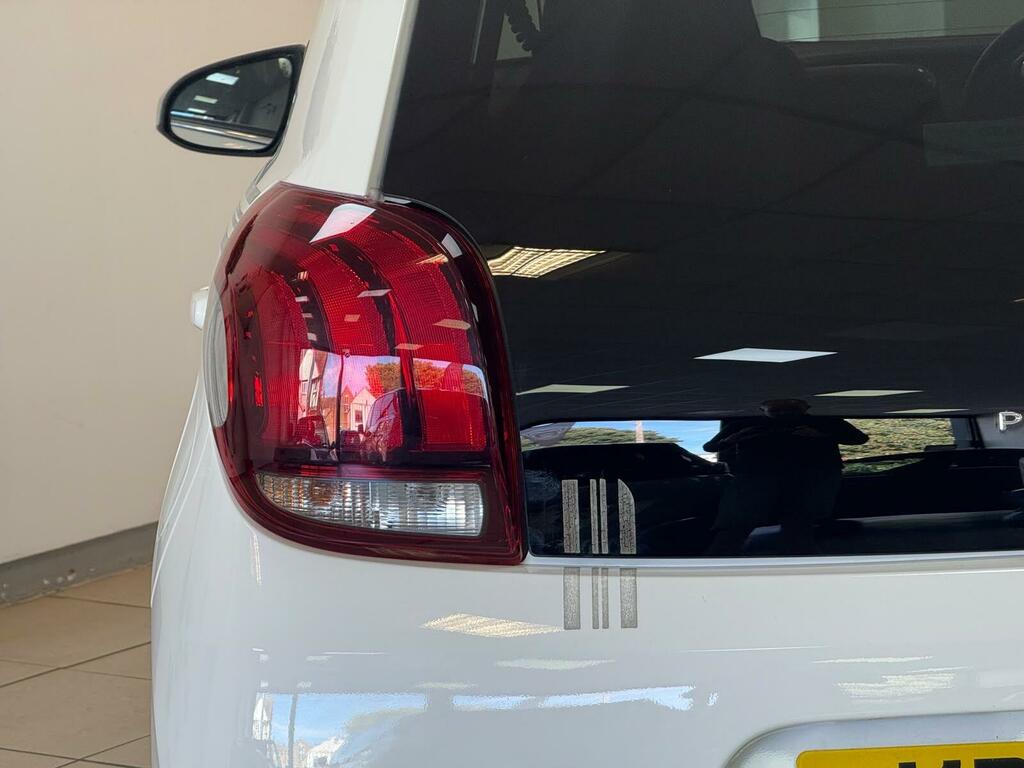 Peugeot 108 Collection Green #36