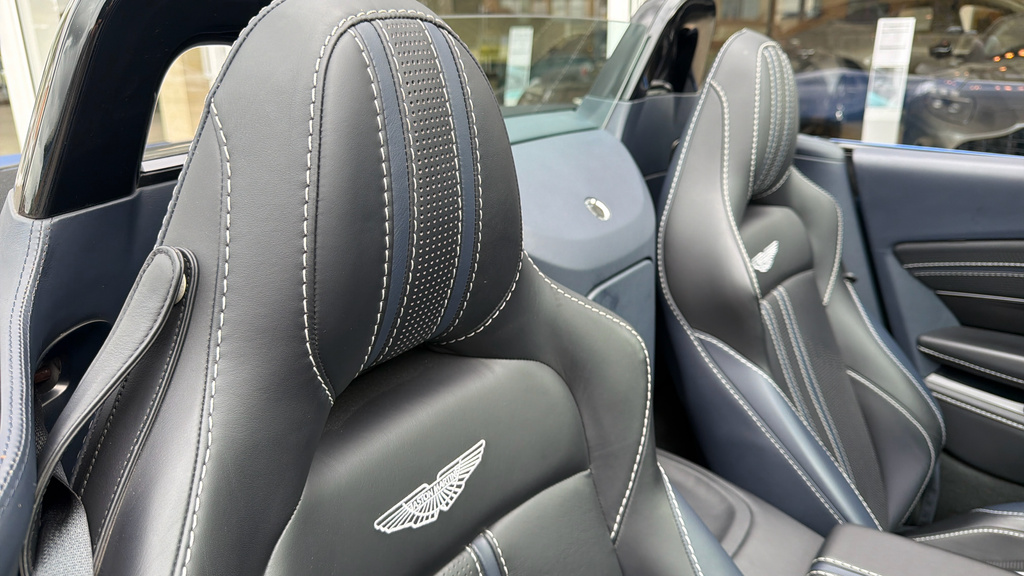 Aston Martin Vantage 4.0L V8 Roadster Blue #5