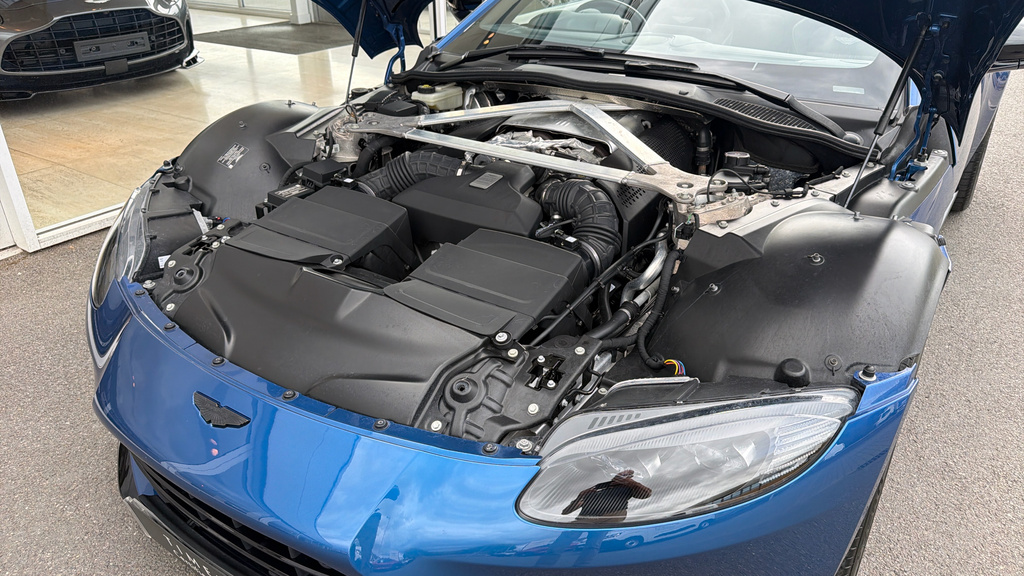 Aston Martin Vantage Vantage V8 Roadster Black #19
