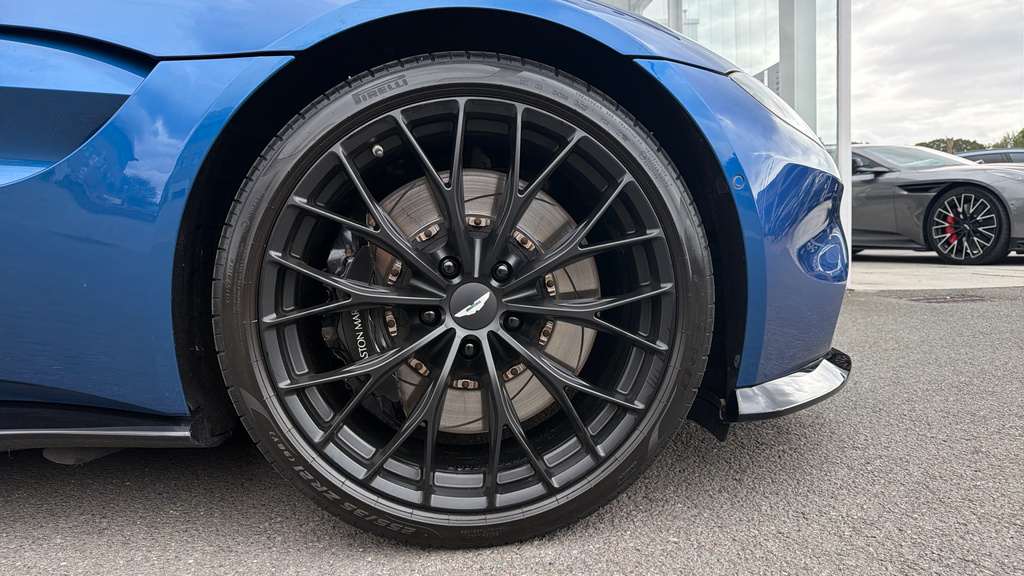 Aston Martin Vantage 4.0L V8 Roadster Blue #4