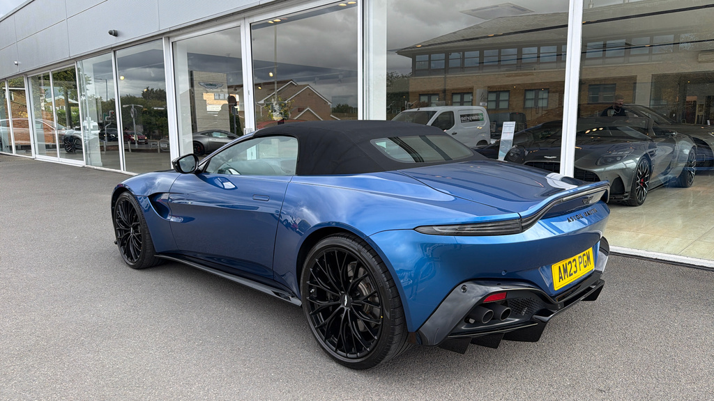 Aston Martin Vantage Vantage V8 Roadster Black #22