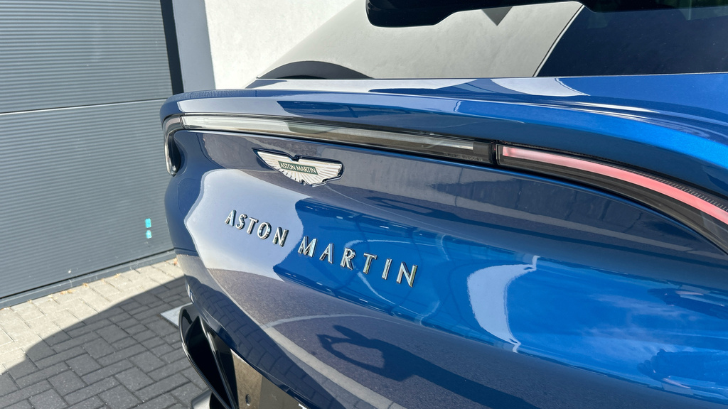 Aston Martin DBX S 4.0 Twin Turbo Grey #23
