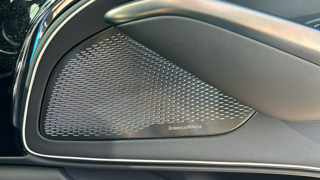 Aston Martin DBX S 4.0 Twin Turbo Grey #19