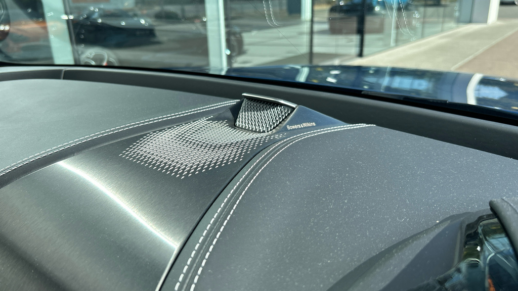 Aston Martin DBX S 4.0 Twin Turbo Grey #21
