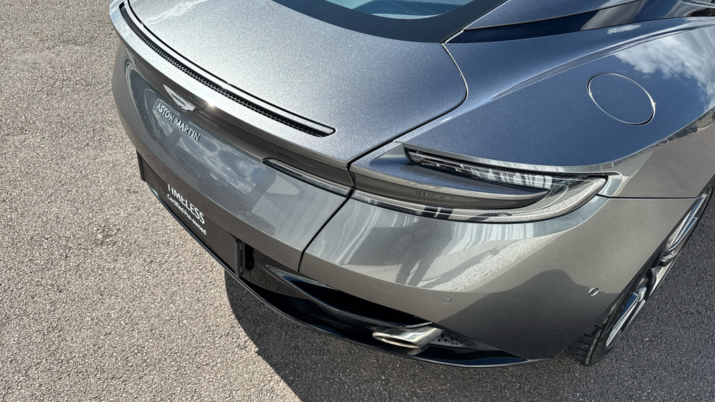 Aston Martin DB11 V8 Silver #8