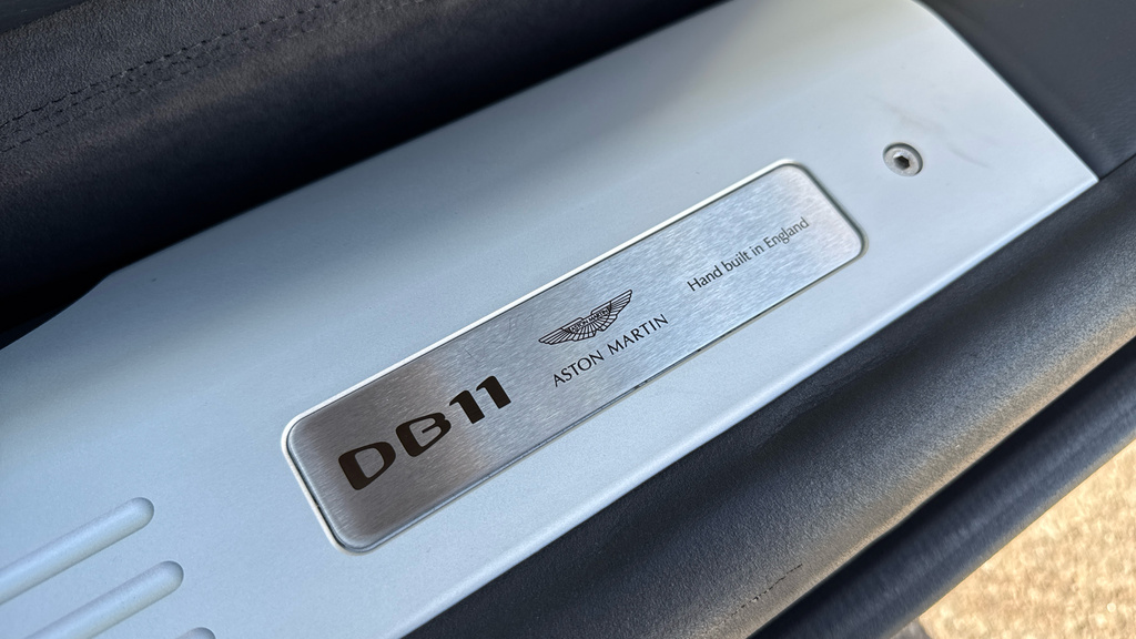 Aston Martin DB11 V8 Silver #21