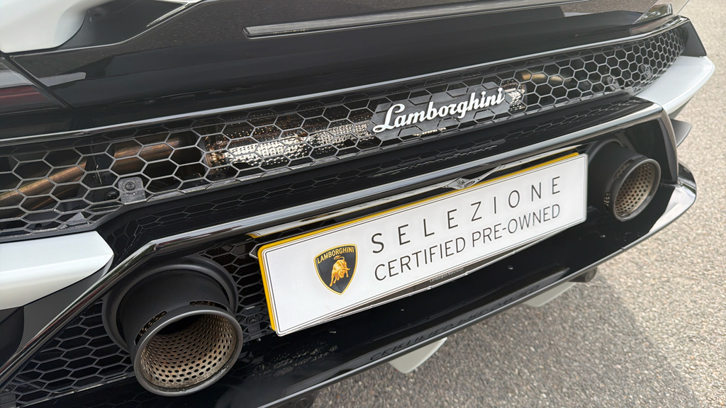Lamborghini Huracan Evo Black #26