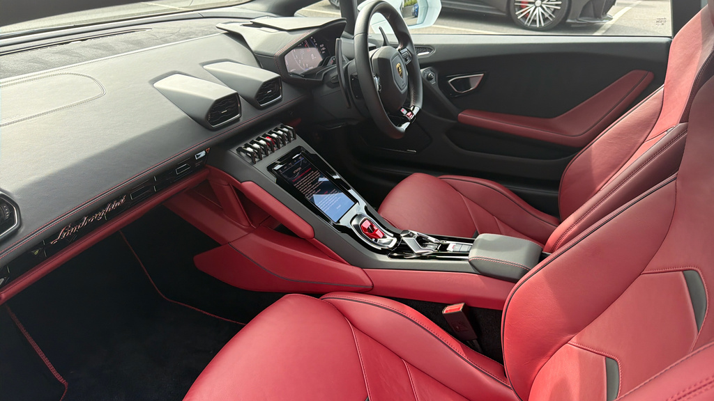 Lamborghini Huracan Evo Black #7