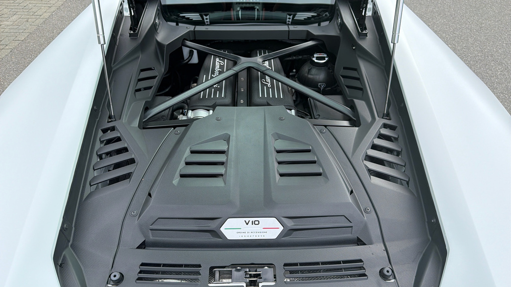 Lamborghini Huracan Evo Black #8