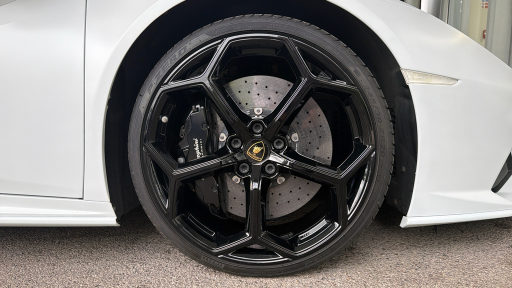 Lamborghini Huracan Evo Black #9