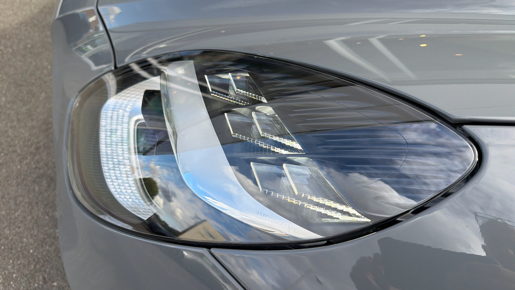 Aston Martin Vantage S Coupe Silver #24