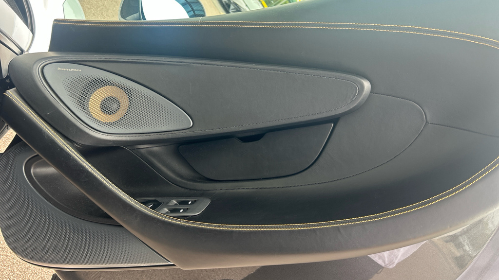 McLaren 570GT V8 Ssg White #18