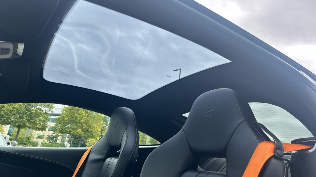 McLaren 570GT V8 Ssg White #28