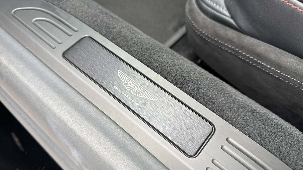 Aston Martin Vantage V8 2025 Silver #22